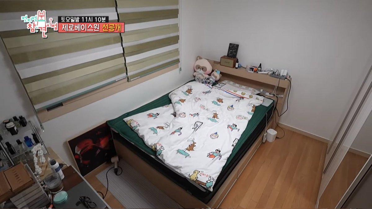 harxbebe's tweet photo. The way Zhang Hao, ZB1’s best-seller, most profitable member and biggest moneymaker, got the smallest room even his clothes don’t fit https://t.co/P1FuVpiO8W
