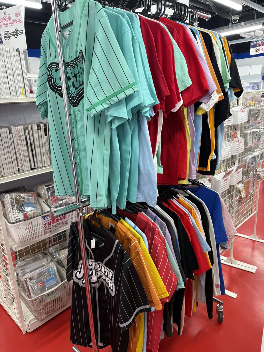 突然ですが、カワラボ衣類(USED)コーナー爆誕しました！ ライブ前や