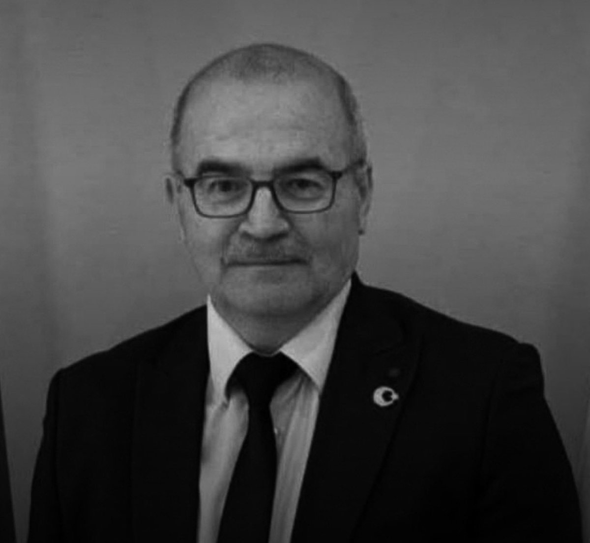 AK davamıza uzun yıllar boyunca emek vermiş, gayretiyle ve hizmetiyle iz bırakmış kıymetli Ulubatlı Mahalle Başkanımız Galip Pektaş’ın vefatını derin bir üzüntüyle öğrenmiş bulunuyorum.

Merhuma Allah’tan rahmet; ailesine, yakınlarına ve teşkilatımıza sabır ve başsağlığı