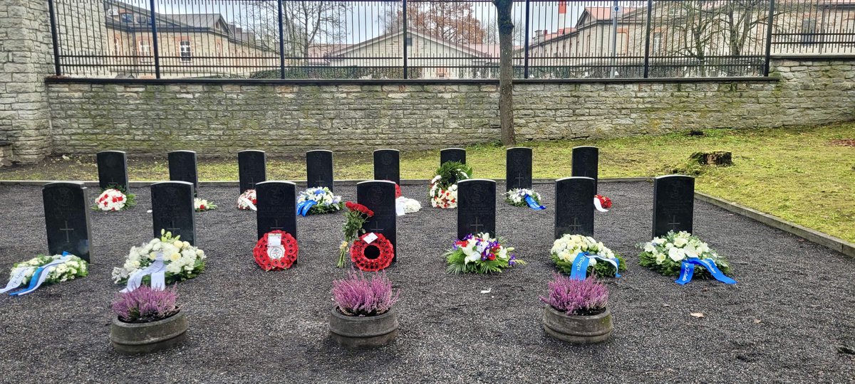On 11 November, the BECC joined the 🇬🇧 &amp; 🇫🇷 embassies in Tallinn at the Military Cemetery. A wreath was laid on behalf of our members in gratitude and remembrance of all who gave their lives in service.

We remember them. 🕊️
#RemembranceDay #LestWeForget