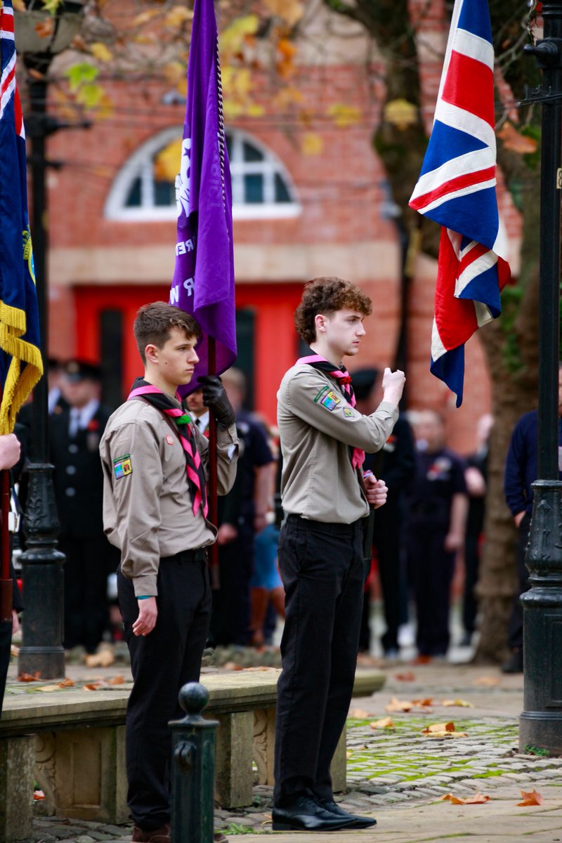 GMWScouts's tweet photo. LEST WE FORGET 🌺

We are so proud of our volunteers and young people who took time to pause and remember on Sunday, joining remembrance services across our County. 

Thank you for representing our community with such respect and pride.

#LestWeForget #RemembranceDay #GMWScouts https://t.co/xqPse2dzd0