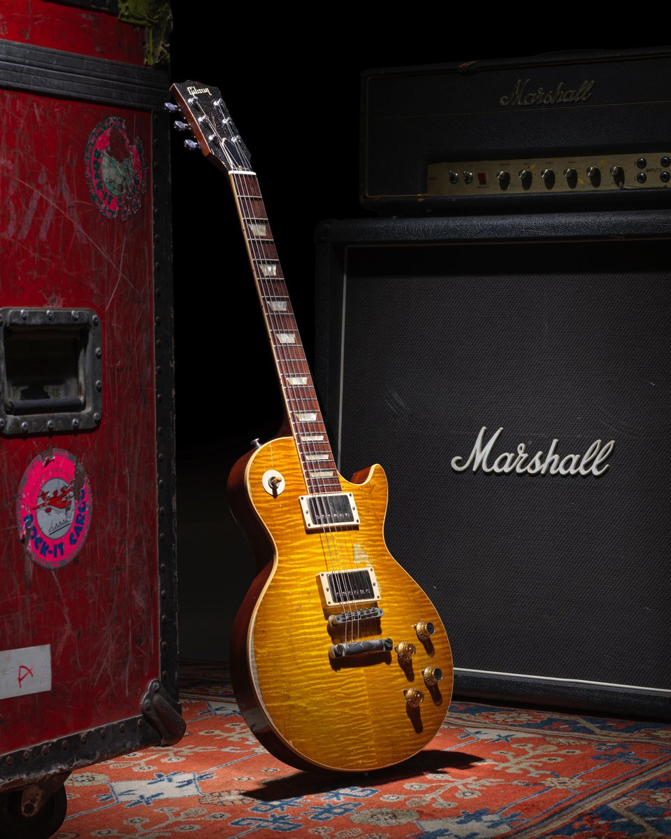 TextBlogRNRoll's tweet image. Des guitares, amplis et vêtements de scène de #GaryMoore seront mis aux #enchères le 20 novembre prochain chez @bonhams1793

plus d&apos;infos : textes-blog-rock-n-roll.fr/le-materiel-de…

#auction #guitarauction #guitar #guitars #guitarist #guitarplayer #guitarhero #GuitarHeroes #rock #blues #bluesrock