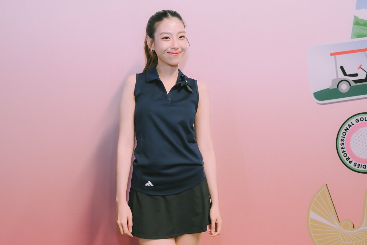withKaewNatruja's tweet photo. จาก Ig Hondalpgathailand

ภาพน้องลูกแก้วและเพื่อน ๆ จากงานแถลงข่าว
#HondaLPGAThailand2026  ค่ะ ⛳️

#KaewNatruja 
#HondaLPGAThailand 
#DriveInspiration https://t.co/lLnRnRNuFl