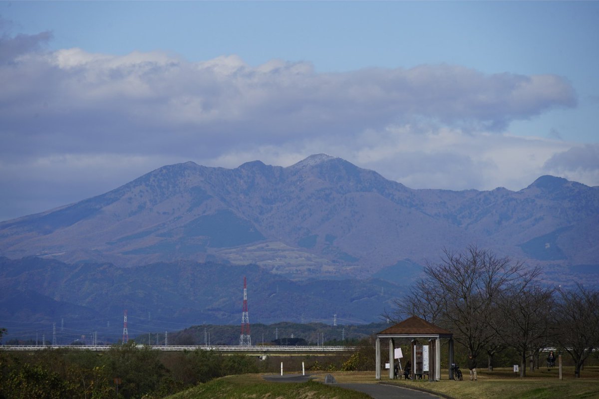 giantrogo's tweet image. いい天気、河川敷散歩。