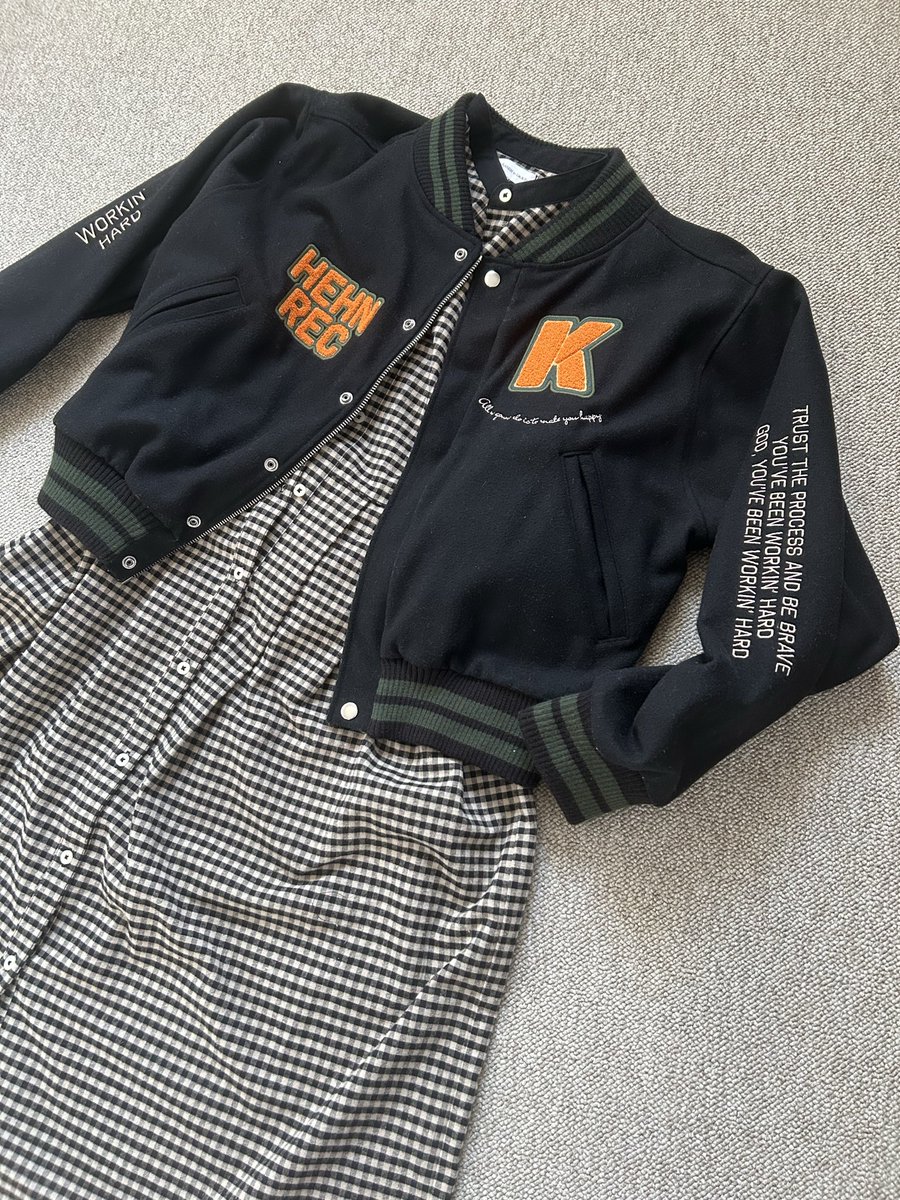 今日姉と久しぶりにランチ Workin' Hardスタジャン着ていったら褒め