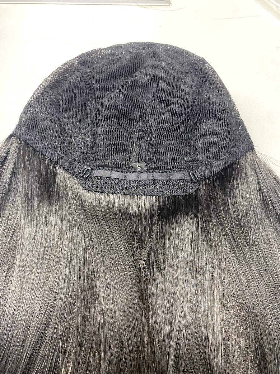 軽量ウィッグのご紹介
蒸れゼロ、軽い着け心地、リアルつむじ
S、M、Lサイズ展開、毛長さ25cm、30cm、35cmと40cm
#ヴィック #ヘアピース #増毛 #部分ウィッグ #薄毛 #フルウィッグ #医療用ウィッグ #医療 #人工肌ウイッグ #日本 #サロン