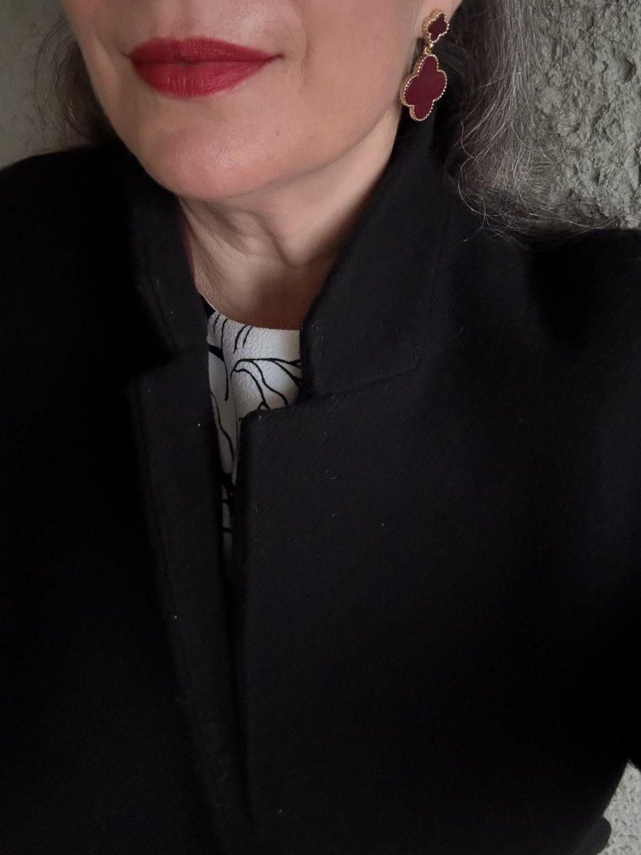 ArtoisLibra's tweet image. #workinglady #dressedforsuccess Neue Lage: noch drei Tage!
Reinigungsservice ist umgebucht, vor meiner Abreise kommt noch jemand.
Im Kopf habe ich alle Klamotten, die züchtig und für wärmere Temperaturen geeignet sind, schon eingepackt.
Jetzt noch drei Tage zusammenreißen:

1/🥲