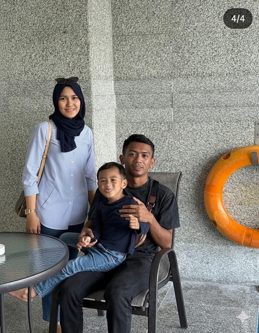 ConfessionLocal's tweet photo. Besar pengorbanan si ibu ni. Semoga syurga buatmu. https://t.co/KlCRcMiuMr