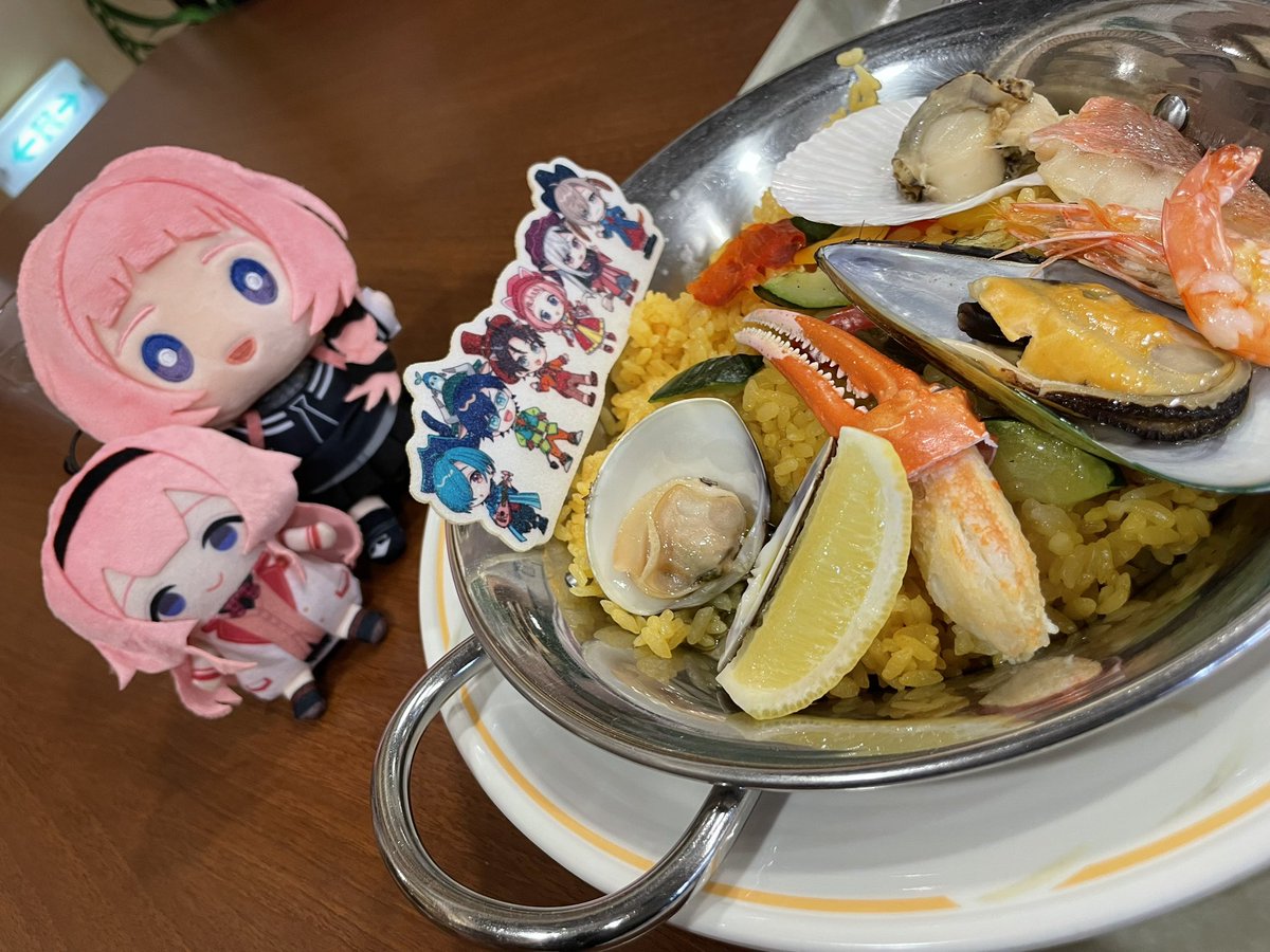 pk9497's tweet photo. いい天気でサイコーでした！！
パエリア美味しい
#七次元スペイン村 https://t.co/mge6epLYLL