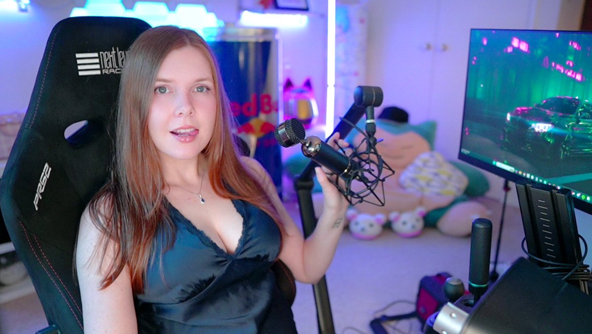 LIVE ON TWITCH!!! 💕

chatting then chapter 4 of Dispatch