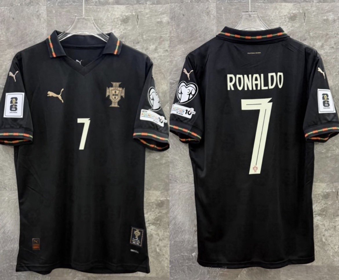 ArobaseGiovanny's tweet image. Oh bordel le maillot est GIGANTESQUE