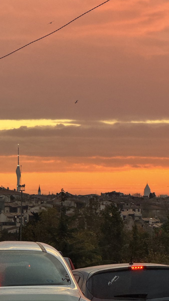 Galata kulesi ve çamlıca kulesi bir karede