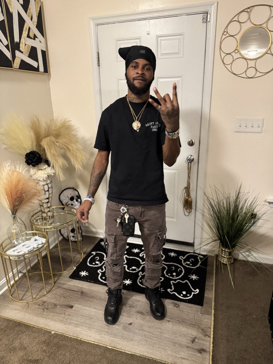 TmcJefe's tweet photo. Real nigga idol man they wanna be just like me 💪🏾🖤✨💯 https://t.co/fEgamfo7nd