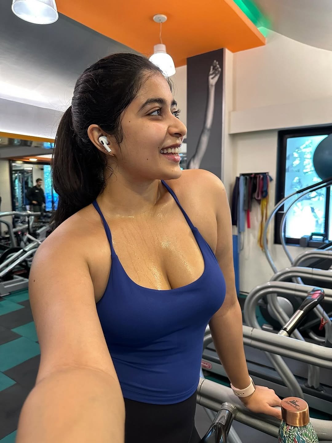 G5dER-abcAMAPq2?format=jpg&name=large