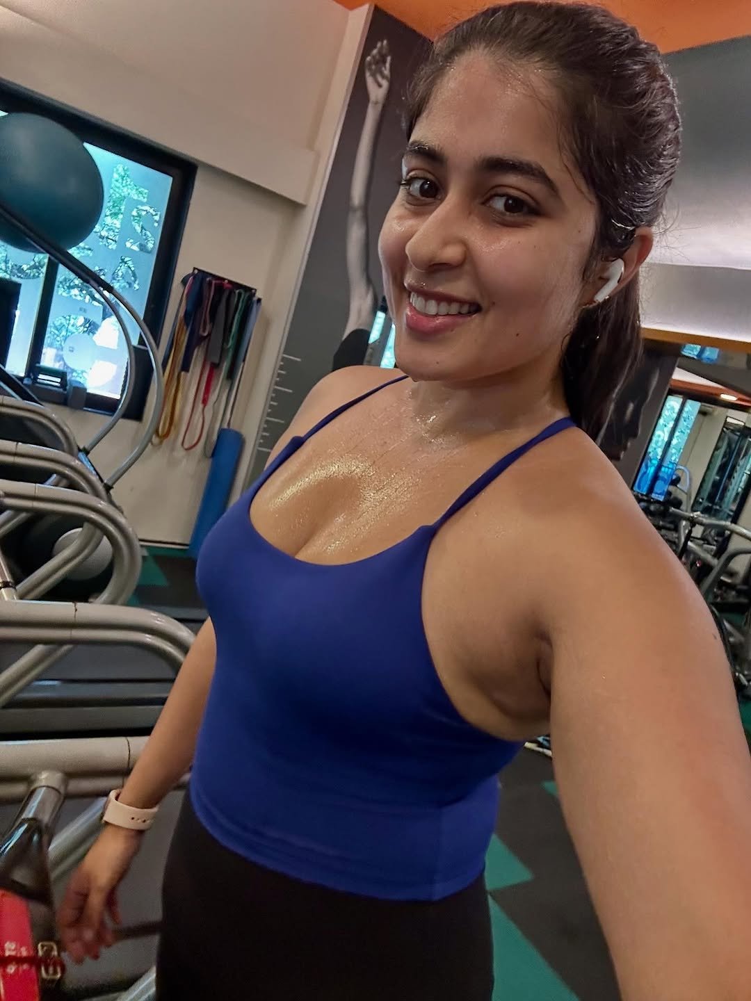 G5dER_IakAAP4uF?format=jpg&name=large