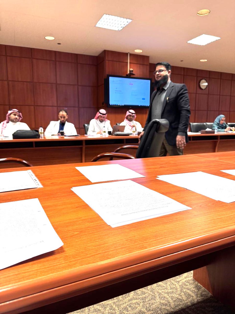 DRKAMRANSATTAR1's tweet photo. What an energizing two days at King Saud University!
Loved facilitating passionate faculty from Medicine, Dentistry, Physiotherapy, Computers &amp; Linguistics as we explored professionalism, interprofessional collaboration, tech-enhanced learning, AI in education &amp; active learning. https://t.co/yZ3DA1u3rQ