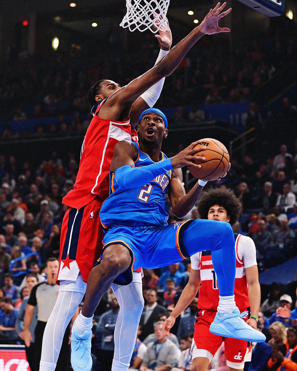 okcxnba's tweet image. 2025-26 NBA League Leaders 

Total Points 

1. Shai Gilgeous-Alexander — 365
2. Giannis Antetokounmpo — 334
3. Tyrese Maxey — 332
4. Devin Booker — 312
5. Jaylen Brown — 308
6. Donovan Mitchell — 304
7. Cade Cunningham — 302
8. Julius Randle — 279
9. Lauri Markkanen — 276
10.…