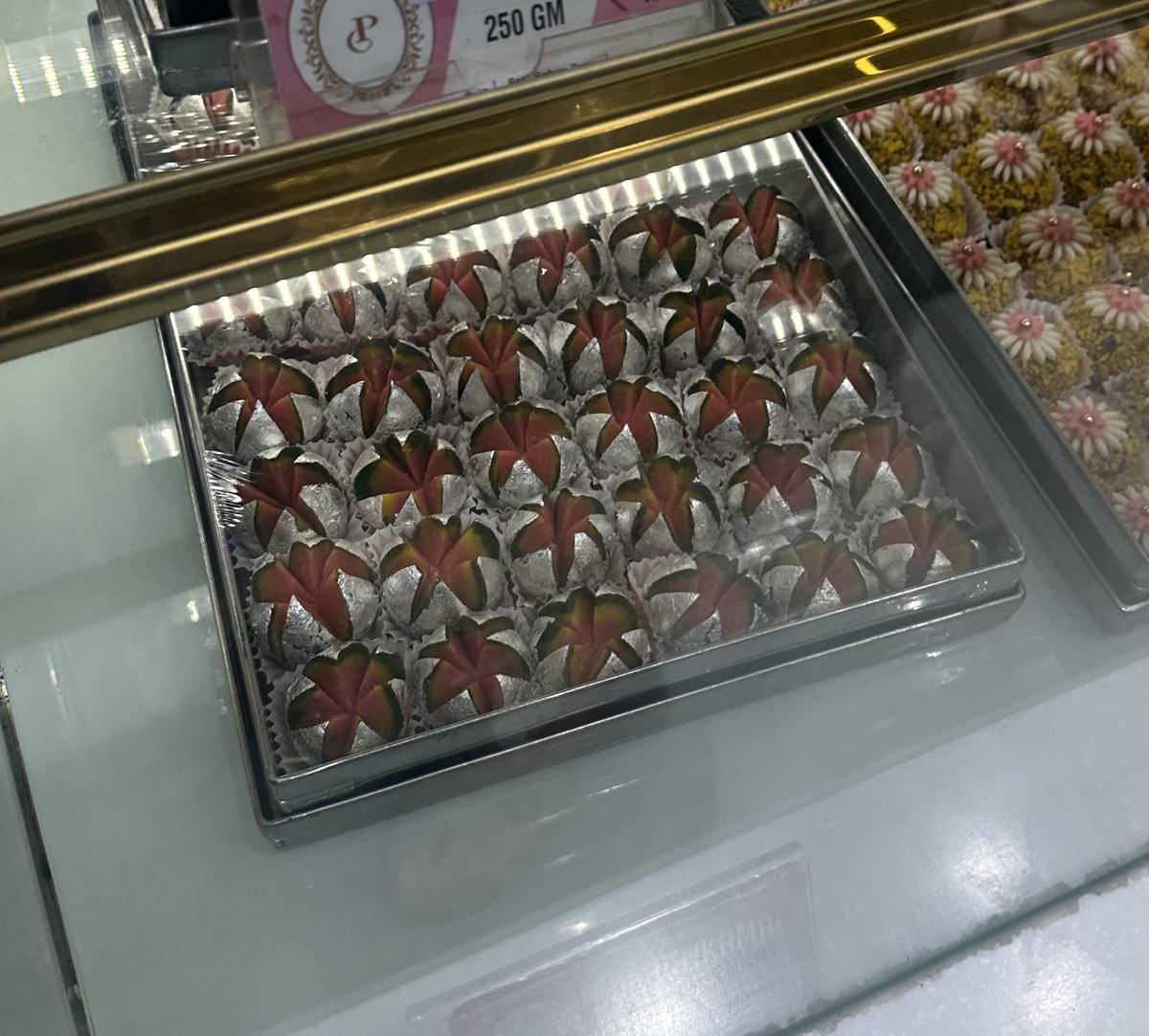 Do you see that too? 

#st