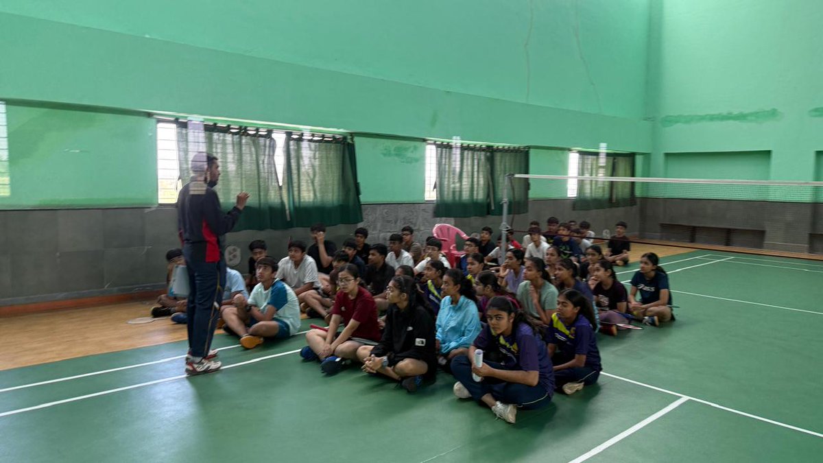 DPSTapi's tweet image. DPS Tapi participated in U-17 Khel Mahakumbh District Level Badminton Championship on 9 November 2025. Aditya Patel (VIII-C); Kayaan Gadhiya (IX-A); Dhairya Bhikadiya, Niyam Italiya (IX-B) actively showcased their talent and sportsmanship in the competition.