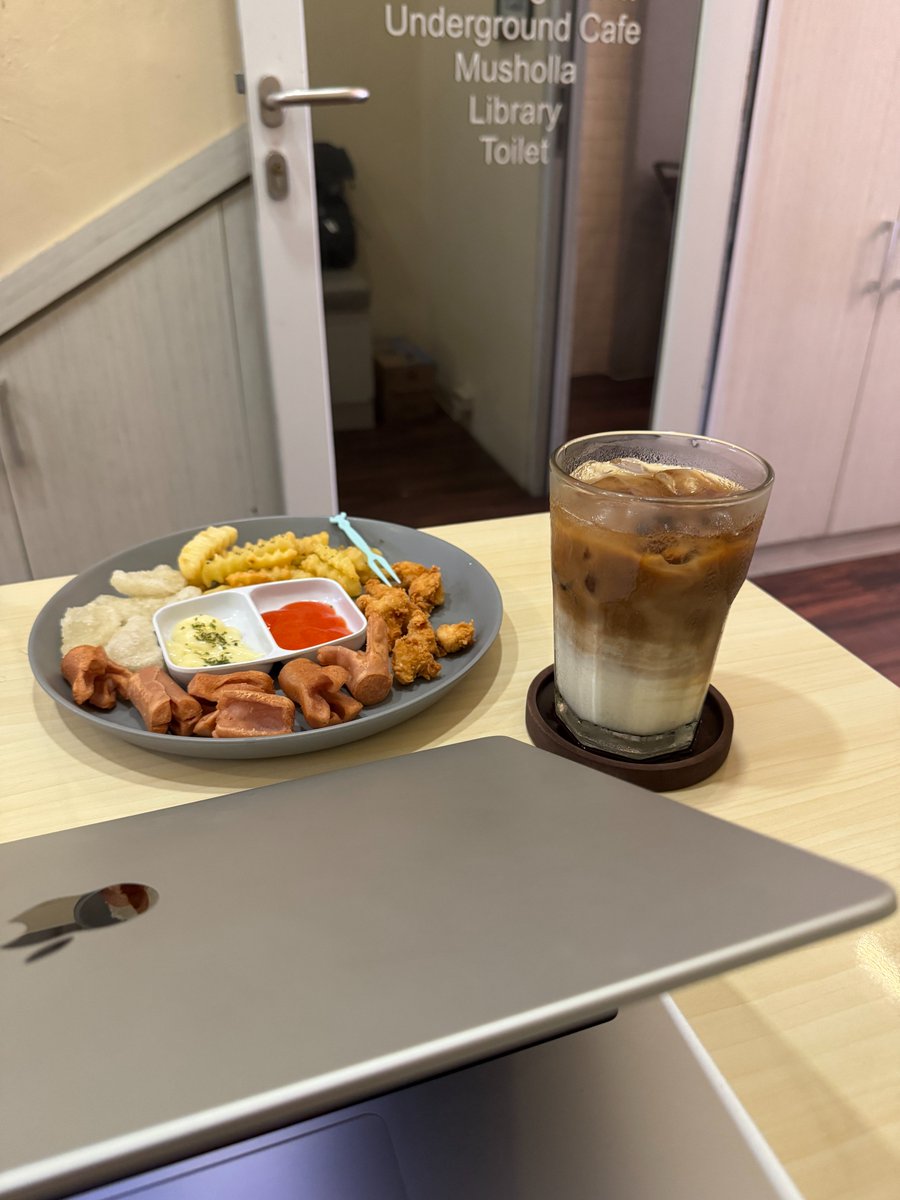 sofyansetiawann's tweet photo. 33 years, still alone https://t.co/9ToQb4oh8q