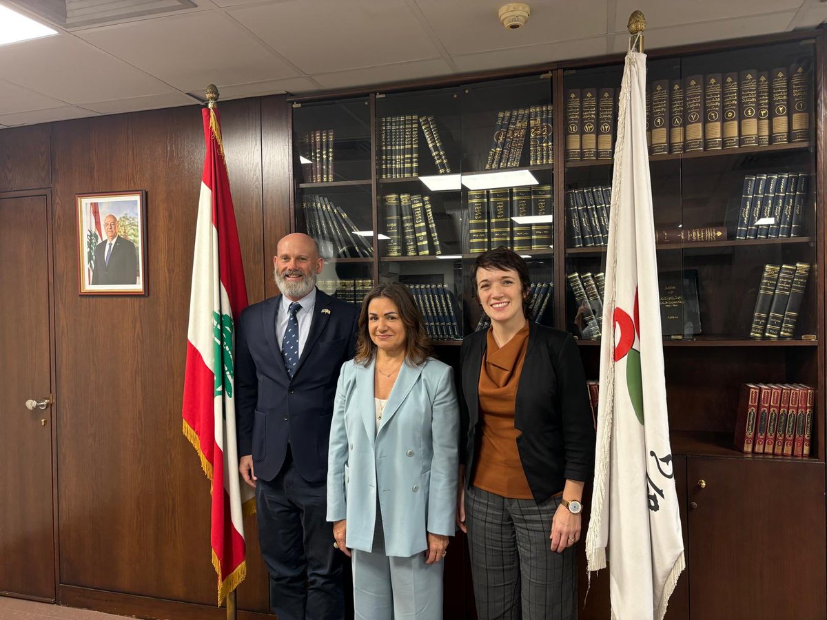 CanadaLebanon's tweet image. 🇨🇦🤝🇱🇧 Strengthening social protection for Lebanese families.
Sharon Peake met Minister Hanin Sayed @SocialAffairsLb &amp;amp; joined @WFP teams in Tripoli—visiting Qobbeh Centre, a school kitchen, &amp;amp; meeting Nahida, an AMAN beneficiary.
#CanadaInLebanon #SocialProtection