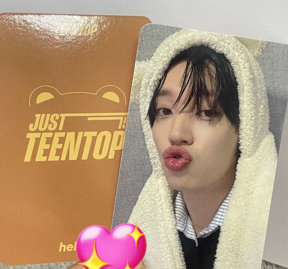 헬로라이브 261024  1:1 영통 미공포 곰돌이!!
뒷면도 귀여워🐻🐼