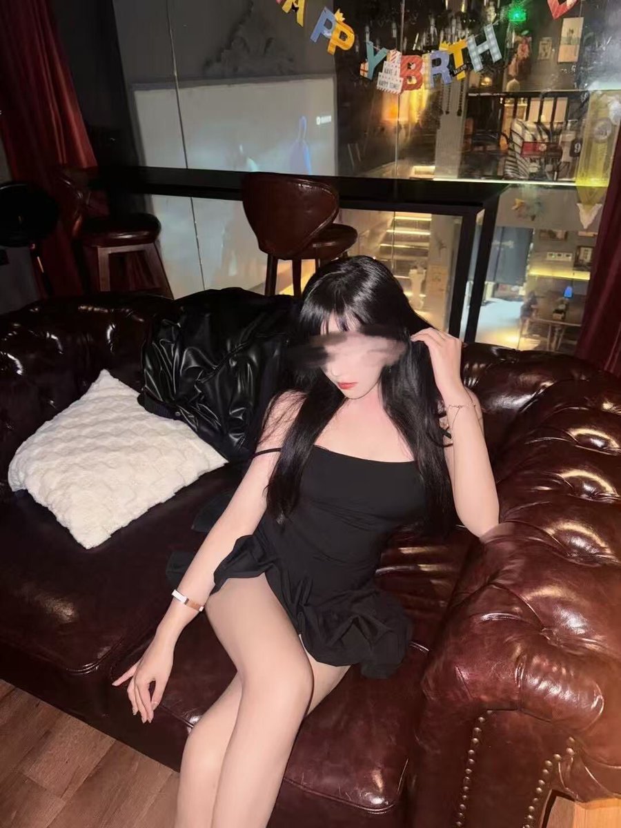 济南字母墙 tweet media