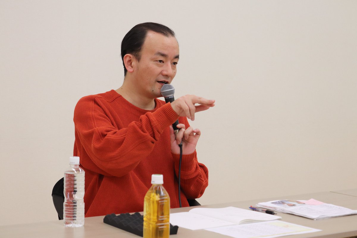 nscosaka's tweet image. 🌟ZERO STAGE10月度上位者特別授業🌟
＃ななまがり 講師

11組の現役生のネタを見てアドバイスをくださいました！
一組一組に向き合い、ネタの感想と生徒の質問にも時間をかけて丁寧に答えてくださいました！
貴重なお時間をありがとうございました🕊✨

#nsc
＃お笑い