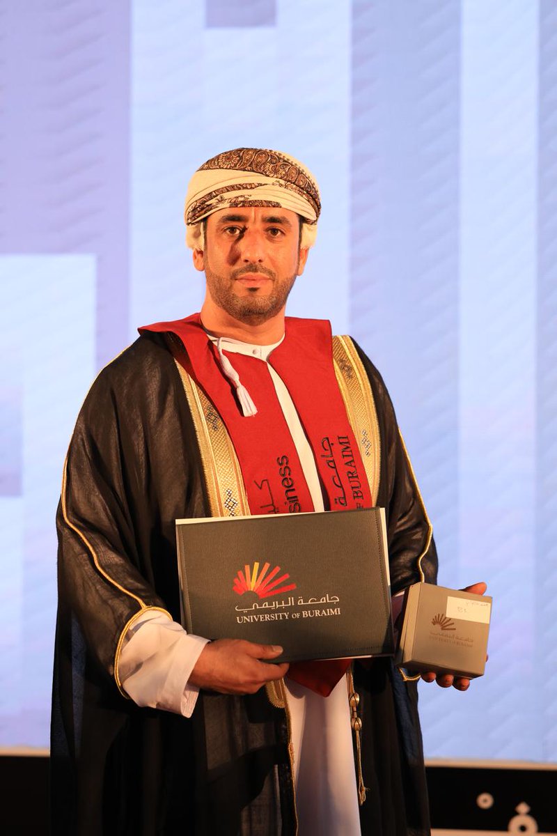 issam_protocol's tweet image. أبارك لك من القلب يا أخي العزيز احمد بن صالح الكلباني تخرجك من الجامعة، فهذا ثمرة جهدٍ ومثابرةٍ تستحق كل فخر وتقدير. أسأل الله أن يجعل هذه الخطوة بداية لمسيرة مكللة بالنجاح والإنجاز، وأن يفتح أمامك أبواب التوفيق في حياتك العملية القادمة. ألف مبروك، ومنها للأعلى دائمًا. 🎓✨