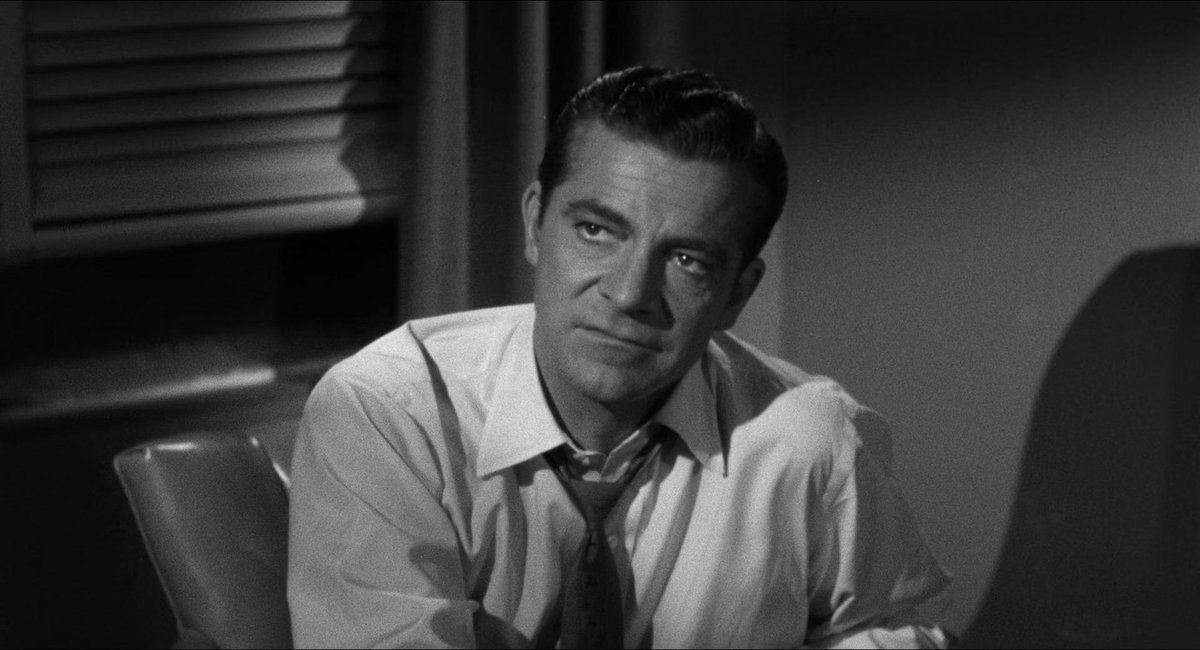 felsefebulvari's tweet image. &quot;Niçin mi fikir değiştiriyorum? Çünkü ben fikirlerimin sahibiyim; kölesi değil!&quot;

- Cenap Şahabettin