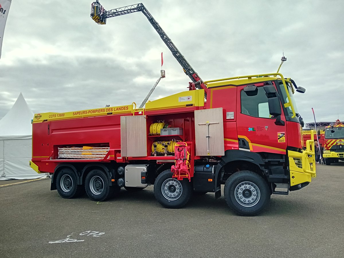 🚒CCFS 001🚒 issu du pacte capacitaire réalisé par l'entreprise Massias. Modèle exposé au <a href="/cnspf2025/">cnspflemans2025</a>.
14500l 🌊dont 500l dédié à l'autoprotection. Réserve 🫧de 400 l. Pompe 3000-15 associé à un 🩻de 500 à 3000 litres/mn.