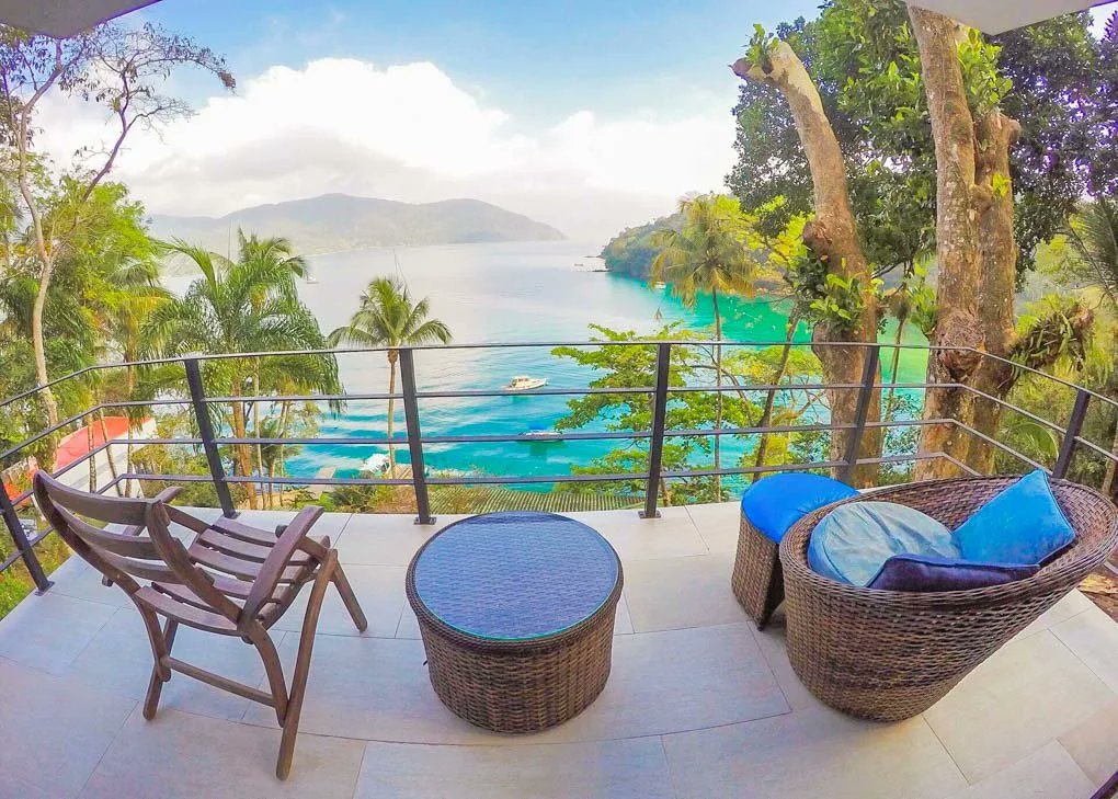 Woke up, Made coffee, checked my bags, lost appetite.

Can I get a GM?