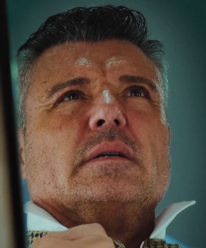 🗣️Sadettin Saran :

" Kurt, her öfkelendiğinde fevrileşirse itten farkı olmaz.."