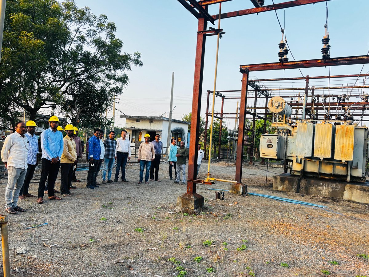 TG_NPDCL's tweet image. ⚡🌞 #TGNPDCL – Strengthening Power Network in Mancherial District 🌾🔌

As part of developmental works and the Summer Action Plan to meet the increased power demand,
a new 5.0 MVA Power Transformer (PTR) was successfully charged yesterday in place of the existing 3.15 MVA PTR at…