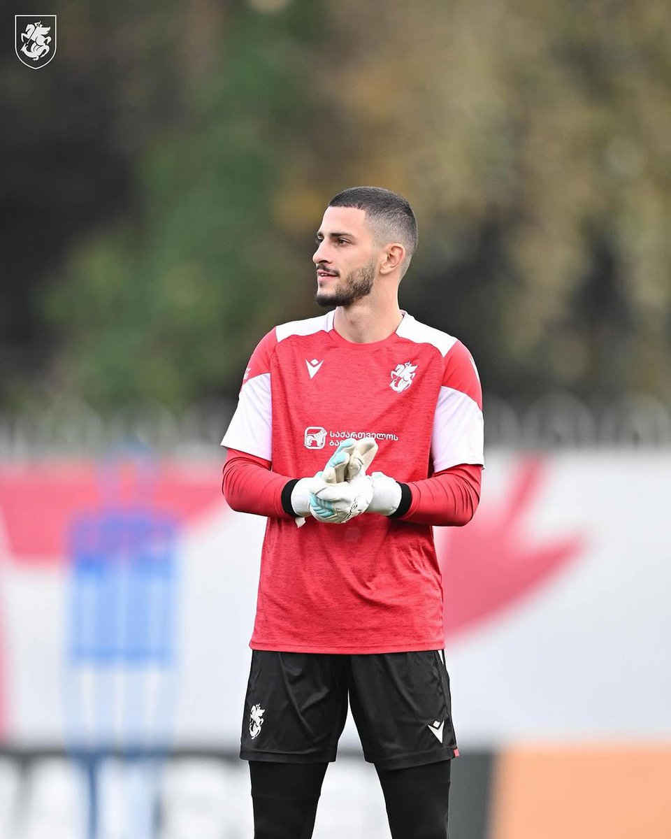 AdvantageFutbol's tweet photo. ✖️International week with Davit and Georgia 🇬🇪 #AFG1 #advantagefutbol #goalkeeper #aion #internationalweek https://t.co/1TdMXJCB7o