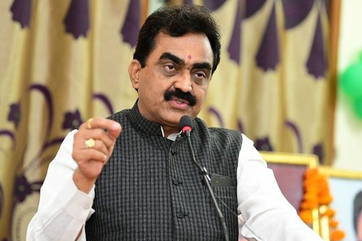 YTKDIndia's tweet photo. Meet Madhya Pradesh PWD Minister Rakesh Singh.

He said, “As long as there are roads, there will be potholes. There’s no technology to prevent them.”

So tell us, Minister Saab —

> Why does Madhya Pradesh spend thousands of crores on road projects if you’ve already accepted failure?

> Why are countries with harsher climates able to maintain pothole-free roads?

> Why no accountability for contractors and engineers?

If you can’t use our tax money to build pothole-free roads, then why should our tax money fund your cars, bungalows, security, and luxuries? Public service is not a free ride.

This statement insults taxpayers, mocks science and exposes how low our governance standards have fallen.