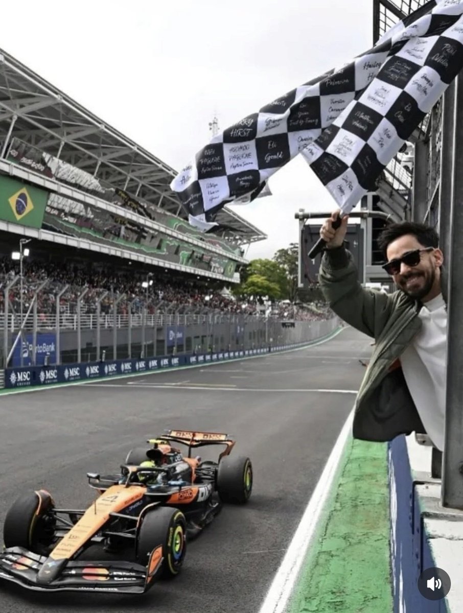 Never thought I'd see <a href="/mikeshinoda/">Mike Shinoda</a> and <a href="/LandoNorris/">Lando Norris</a> in the same photo! 😍
#LinkinPark #F1 #BrazilianGP