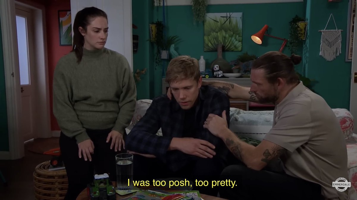 Lol Ryan having to say he is too pretty……which is a TRUE FACT #Emmerdale #Robron