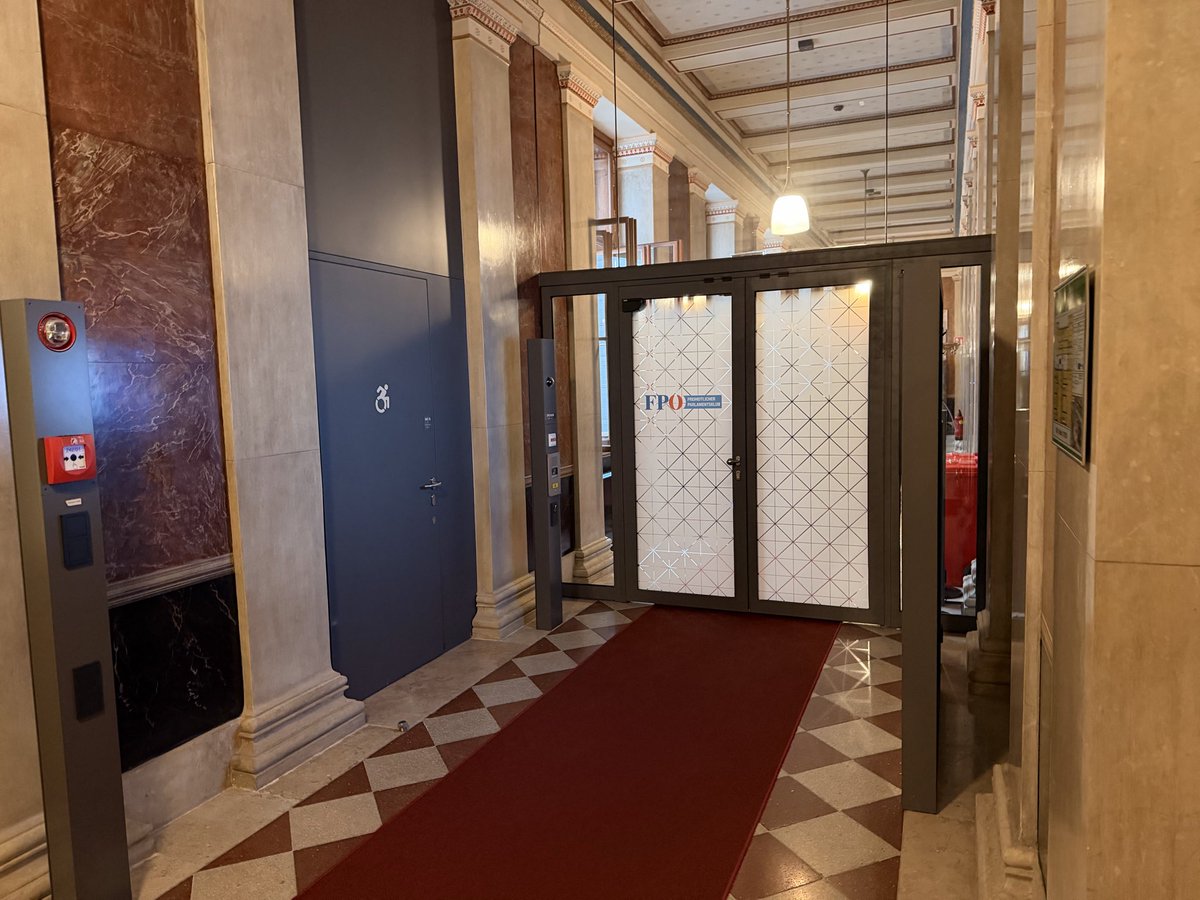 Ganz besonders Heute der beste Ort zum SCHEISSEN!!!