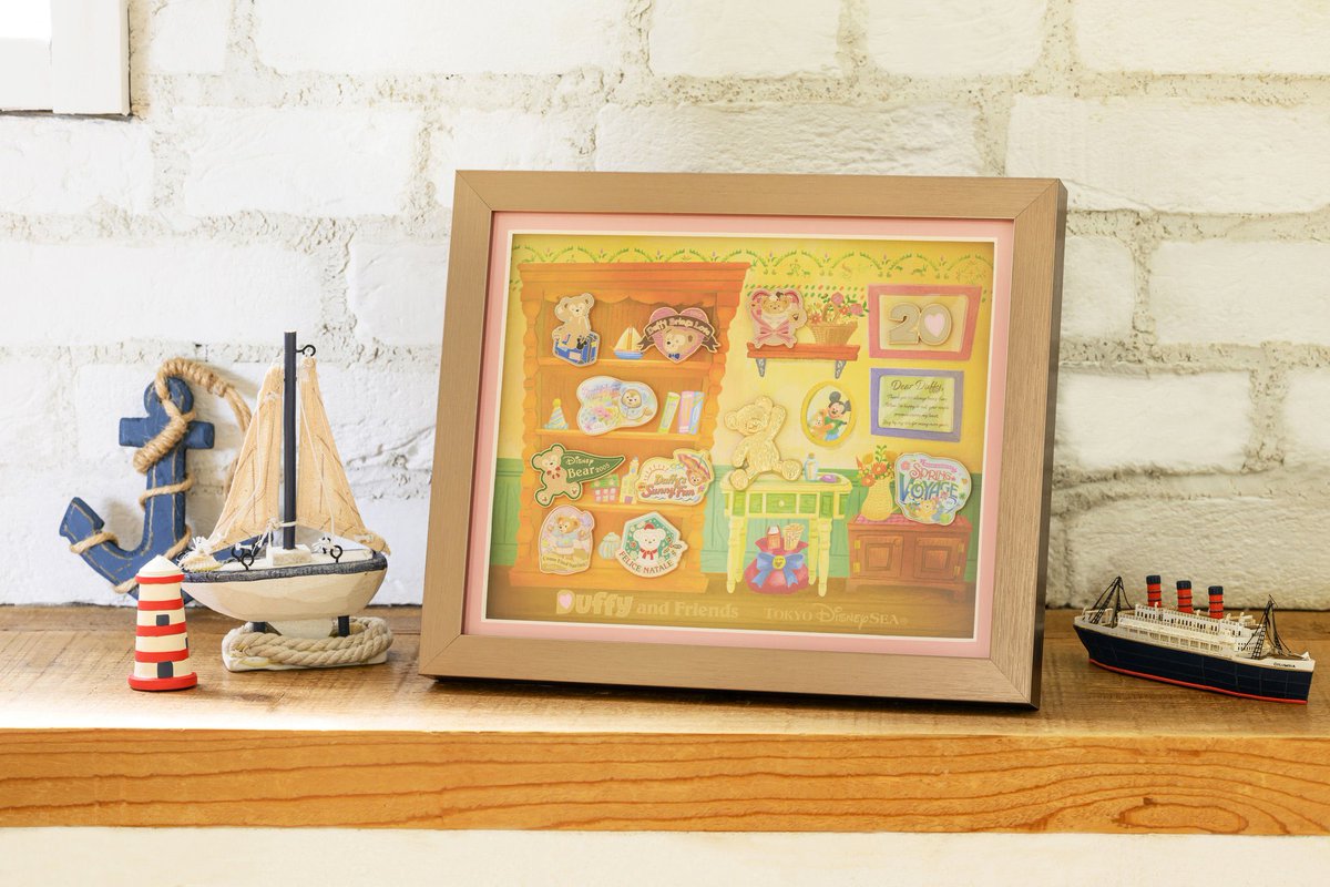 12月18日より、ダッフィーの過去のアートがデザインされたスペシャル