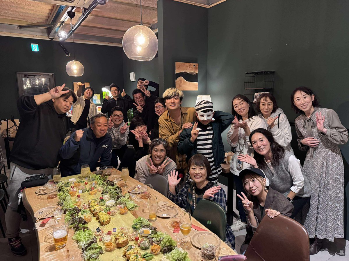 d_style_0309's tweet photo. 土日は嬉しかったなぁ😍
土曜はフェイフェイさんが来てくれて日曜は伊久磨さんが来てくれた😭
頑張って #カフェ やった甲斐があった✨
これからも頑張る🔥

『D's cafe 853』
名古屋市天白区八事山440
▼インスタ
https://t.co/KRtrSIinvz

#貸し切り
#イベント
#高橋伊久磨
#福田フェイフェイ https://t.co/woJZvAR9ea