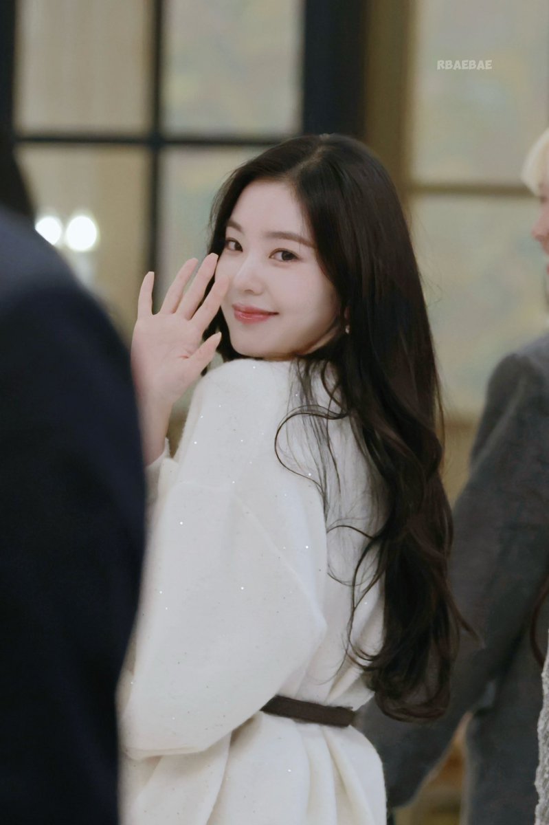 ooo0329's tweet photo. 251111

#아이린 #IRENE https://t.co/nAMgJhaiOn