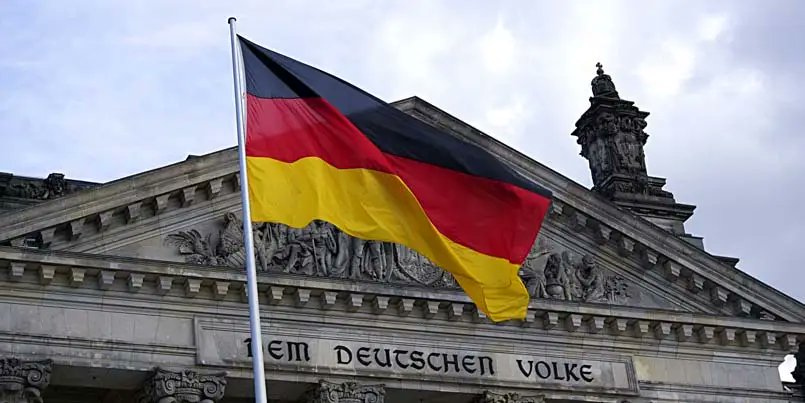 EtonInstitute's tweet image. From Beethoven to BMW — Germany speaks precision &amp;amp; culture 🇩🇪
Learn German and expand your career &amp;amp; travel horizons.
➡️ Enroll: zurl.co/4pyyZ
#LearnGerman #GermanLanguage #EtonInstitute