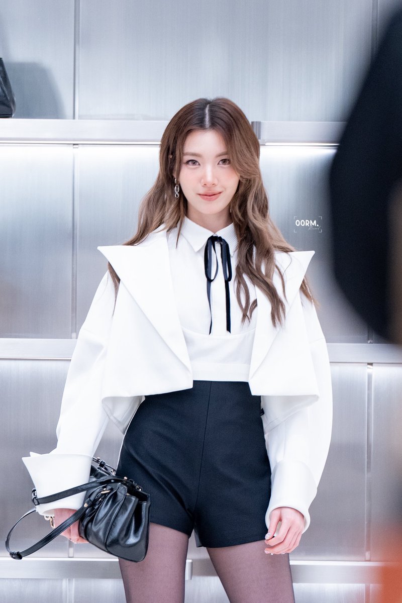 oooxlan's tweet photo. In unity, CHARLES &amp; KEITH and Orm Kornnaphat illustrate the harmony between strength and softness, representing elegant assurance mutual.

ORM X CHARLESKEITH TH 
#OrmCharlesKeithShowcase 
#Ormkornnaphat #ออมกรณ์นภัส @ormmormm https://t.co/dYmKTPVCfJ