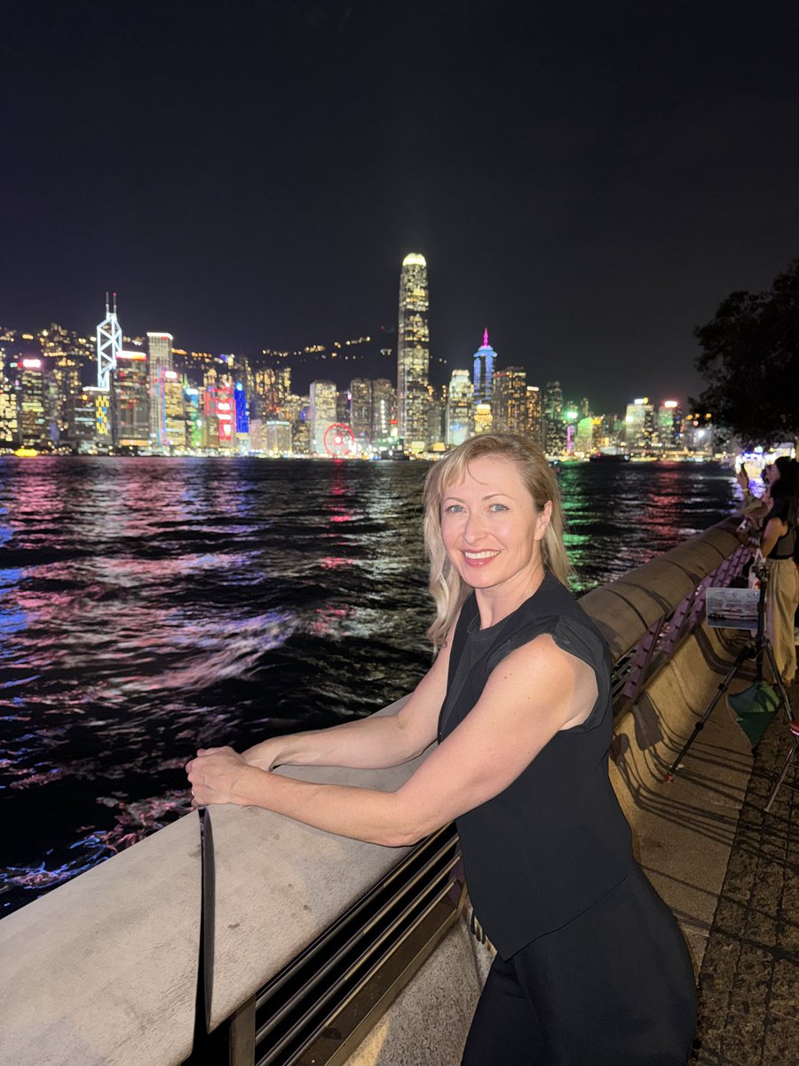 AngelaLovesJazz's tweet photo. Wed Nov 12 2025 I’m a Canadian jazz vocalist singing in English and French with an int’l trio at https://t.co/SHapEEGLnV in Central. Check out my music on streaming and join my debut on Hong Kong! 🇭🇰 🇨🇦 🎵 @CanCGHongKong #hongkong #jazz #hongkongmusic #central #hongkonggirl https://t.co/Y5giUAQdu1