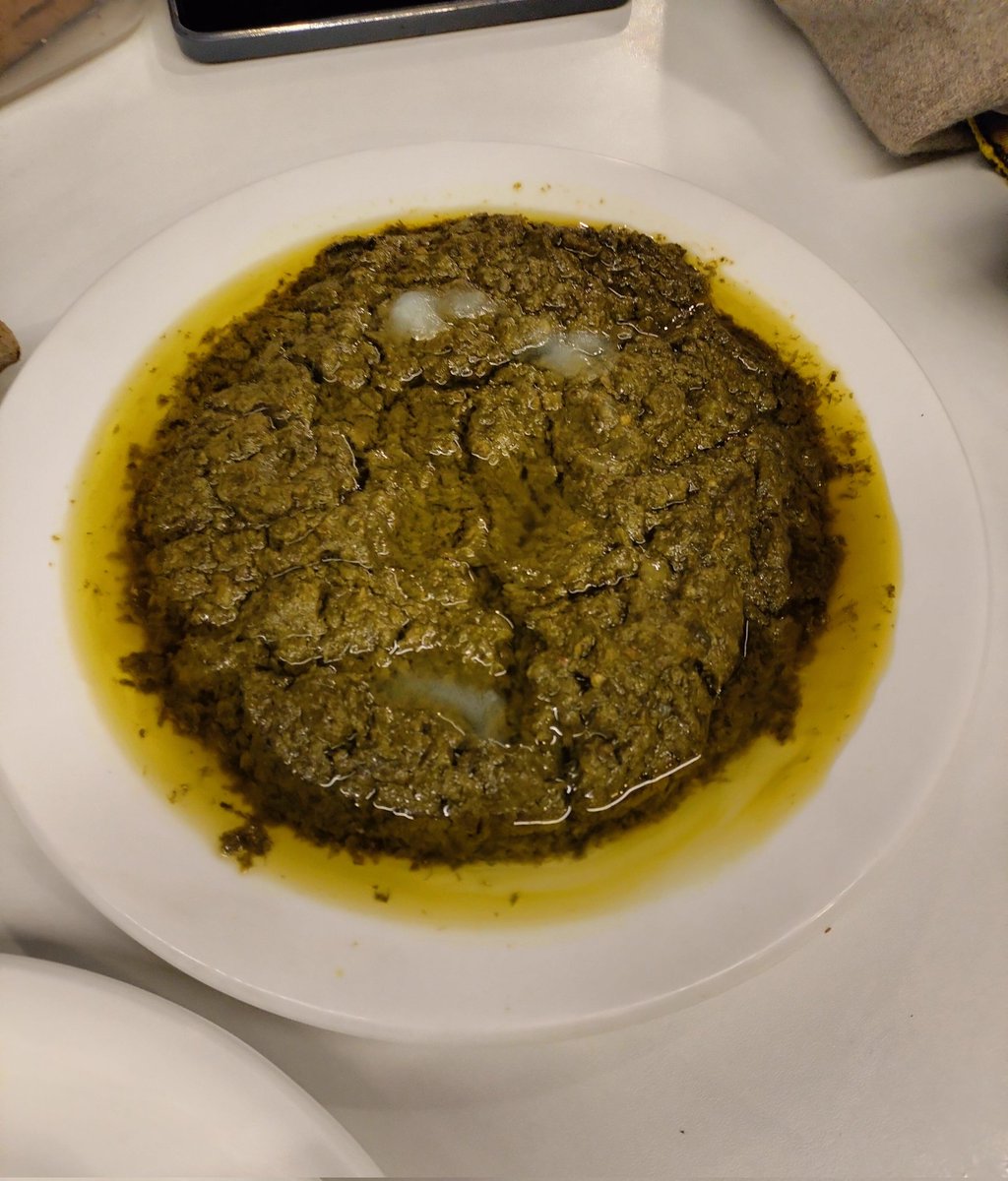 BatoolAsi's tweet photo. Saag with desi ghee hits different https://t.co/VV49BRFX9p