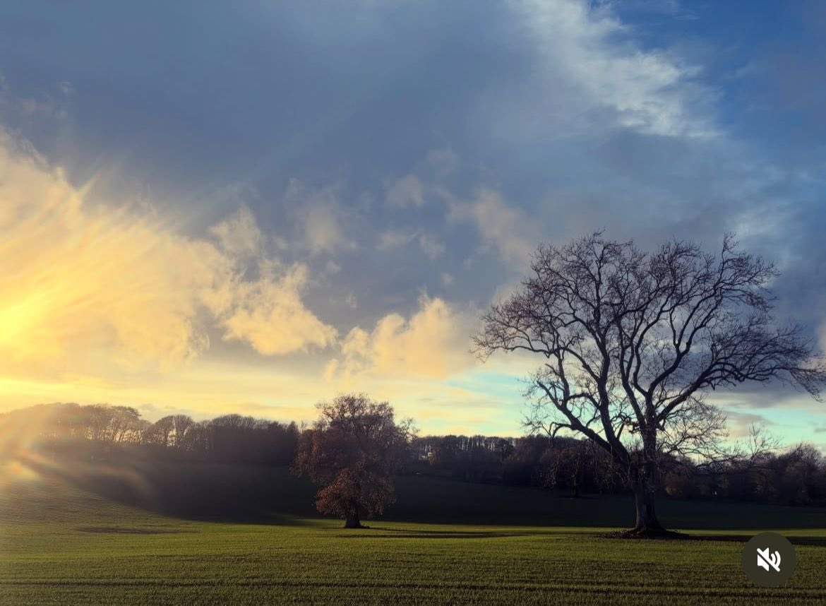 realrossnoble's tweet image. Great fun at the show in Cheltenham then spent today exploring the hills and countryside nearby. Tuesday night (11/11/25) I am in Manchester come and join me at the opera house. One of my favourite venues.