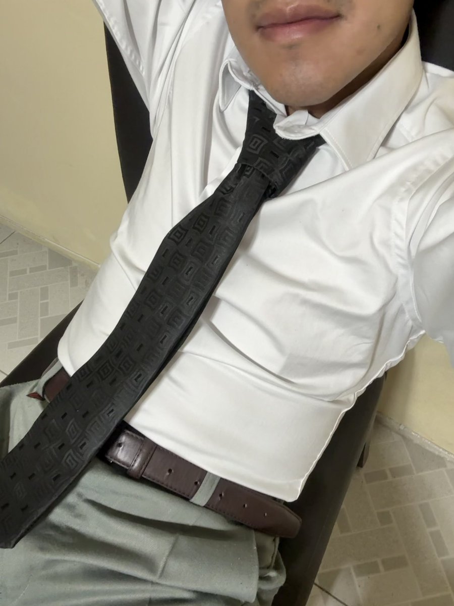 David_Suitxxx's tweet photo. Ufff que ganas de que me detonen.🥵🥵
¿Algún voluntario?
🔁 Comparte y suscríbete a mi canal de Telegram para ver el video de cómo saco leche.🍆💦
#Suits #suitdaddy #sexogay #mansuits
#gaysby #suitandtie #gaysuit
#gaymen #gayshoefetish #gayoffice #gaysuit
#gaybusinessman https://t.co/XOYGGxqsSj