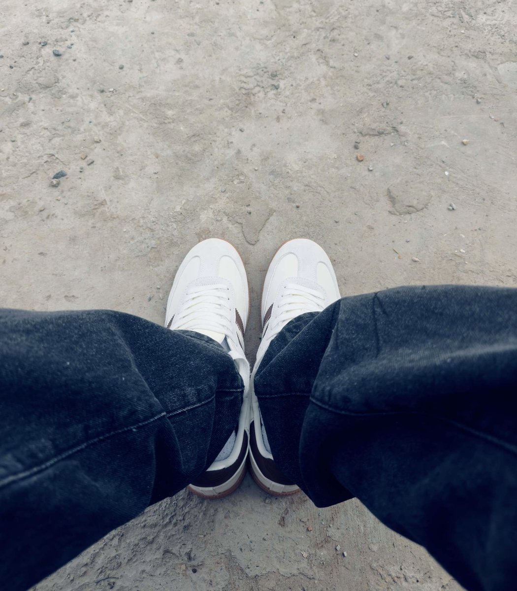 HeisArnold tweet media