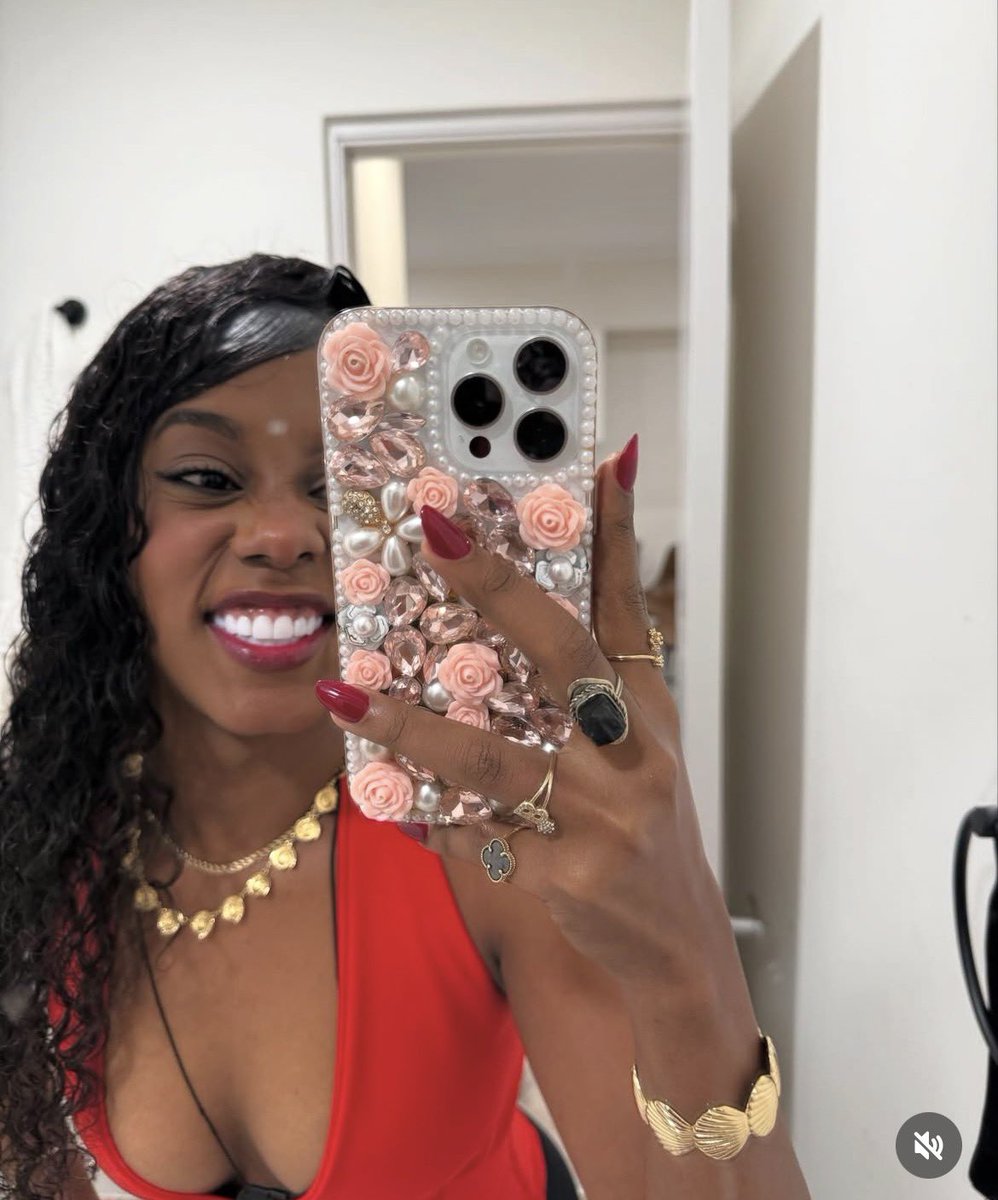 Mujermarciana's tweet image. Benítez te ganaste el respeto de TODO RD, LATAM Y PR, tenlo por seguro que de aquí en adelante serán puros éxitos #LaCasaDeAlofoke2